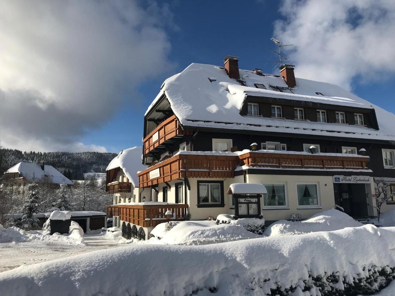 Hotel Zartenbach B&B Hinterzarten Exterior photo